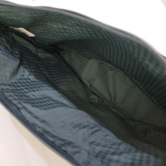 Vintage 1980s ATLANTIC Floral Tapestry Travel Zippered Shopping Tote Bag, Green - Picture 14 of 16